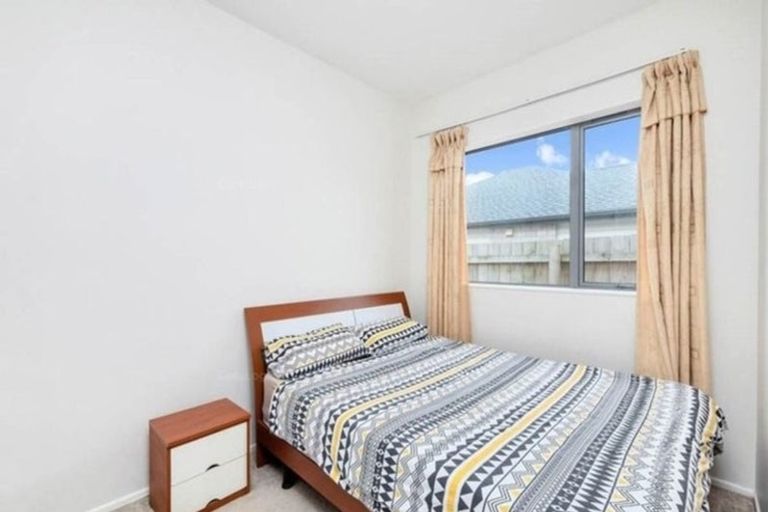 Photo of property in 17 Clendon Place, Manurewa, Auckland, 2102