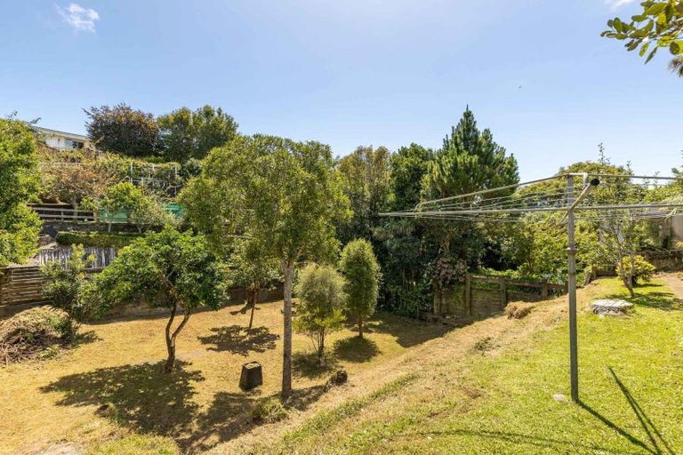 Photo of property in 30 Awanui Street, Merrilands, New Plymouth, 4312