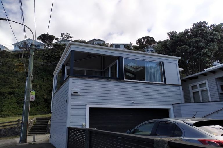 Photo of property in 88 Evans Bay Parade, Roseneath, Wellington, 6021