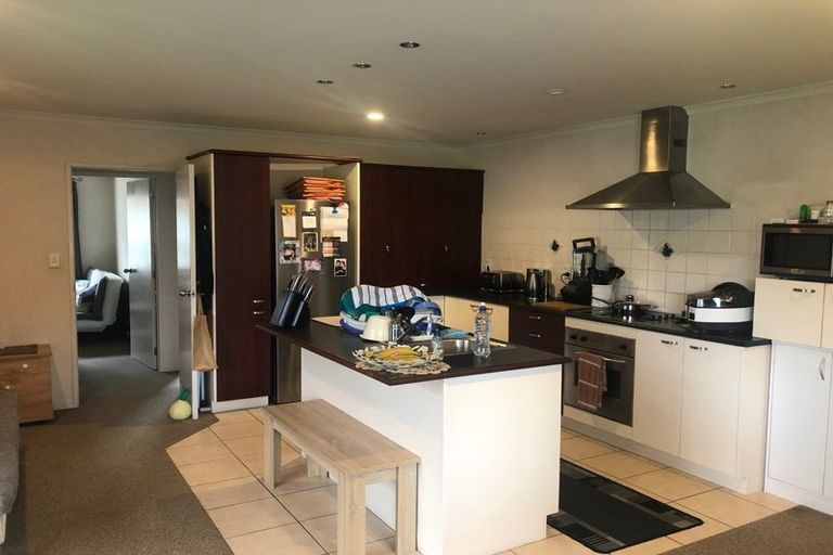 Photo of property in 18 Erne Crescent, East Tamaki, Auckland, 2016