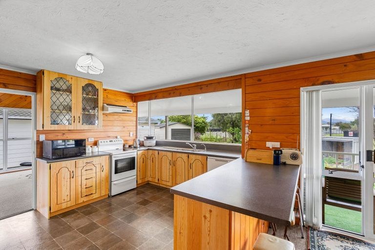 Photo of property in 16 Ryder Crescent, Levin, 5510