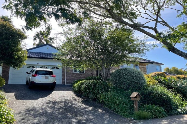 Photo of property in 83 Te Wharau Drive, Greenhithe, Auckland, 0632