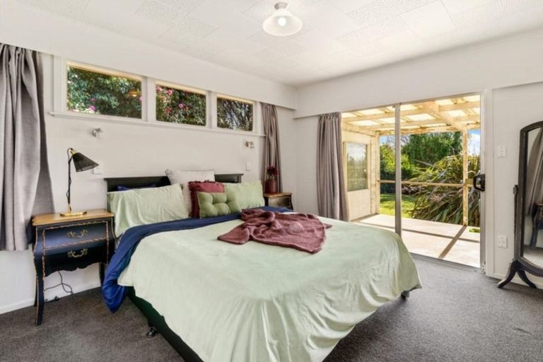 Photo of property in 9 Tirita Street, Kawaha Point, Rotorua, 3010