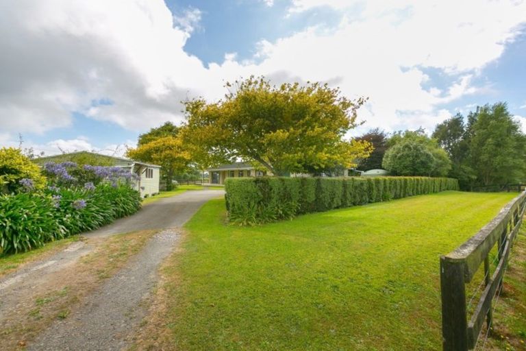 Photo of property in 15 Alfred Road, Egmont Village, New Plymouth, 4371
