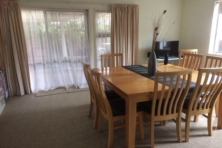 Photo of property in 15a Windsor Terrace, Taradale, Napier, 4112