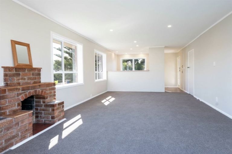 Photo of property in 1/7 Wyman Place, Pakuranga Heights, Auckland, 2010