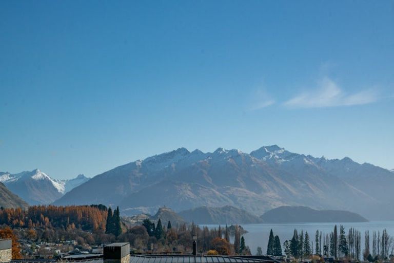 Photo of property in Meadowstone Alpha Series, 2 Petalite Lane, Wanaka, 9305