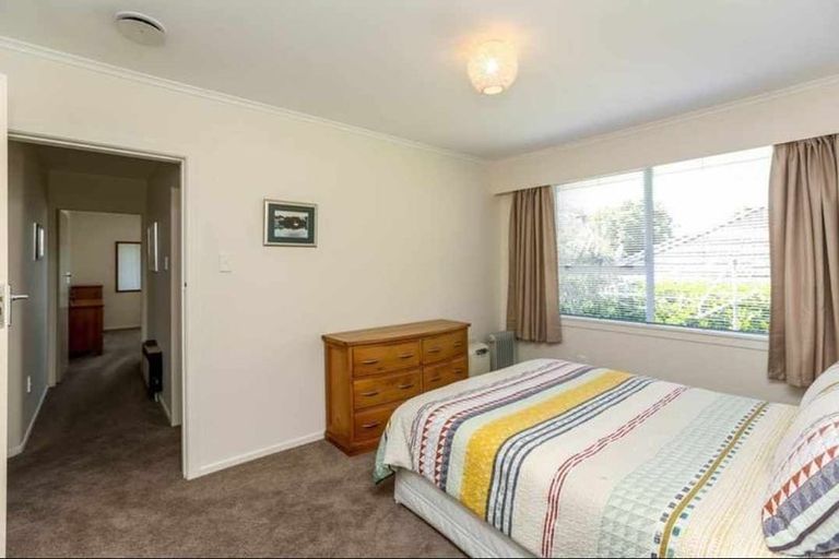Photo of property in 107 Govett Avenue, Frankleigh Park, New Plymouth, 4310