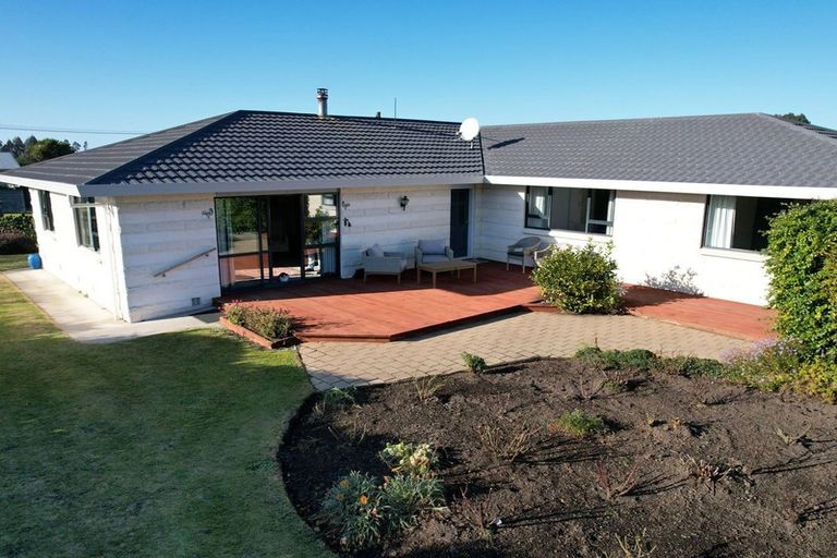 Photo of property in 15 Gordon Street, Weston, Oamaru, 9401
