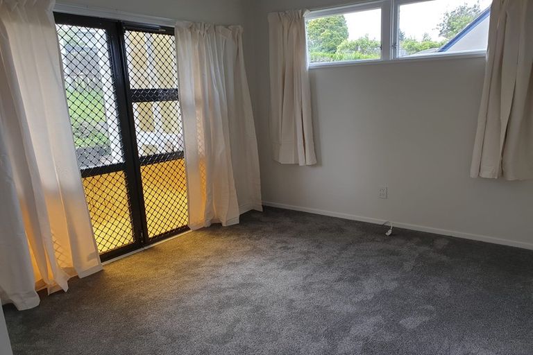 Photo of property in 32 Juniper Road, Sunnynook, Auckland, 0620