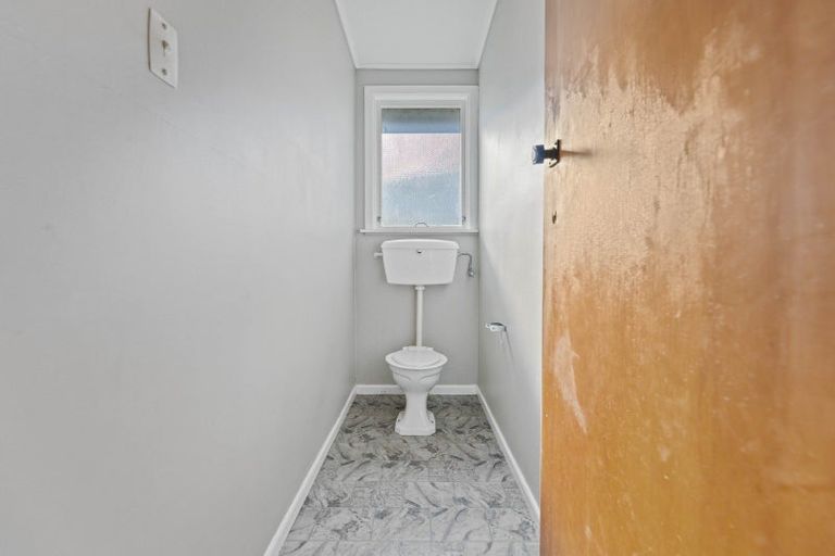 Photo of property in 15 Te Rangitautahanga Road, Turangi, 3334