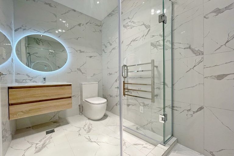 Photo of property in 23 Kuaha Road, Massey, Auckland, 0614