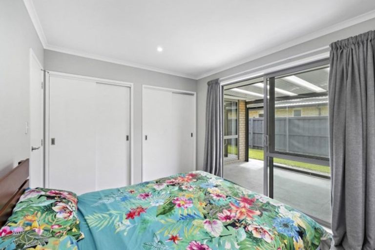 Photo of property in 28 Shillingford Boulevard, Rolleston, 7615