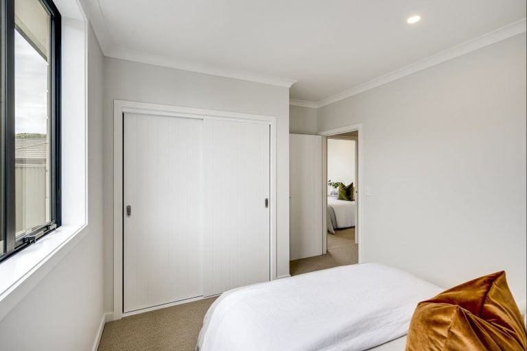 Photo of property in 21 West Place, Greenmeadows, Napier, 4112