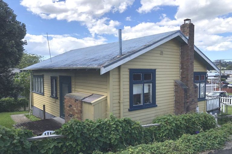 Photo of property in 2 Leith Street, Morningside, Whangarei, 0110