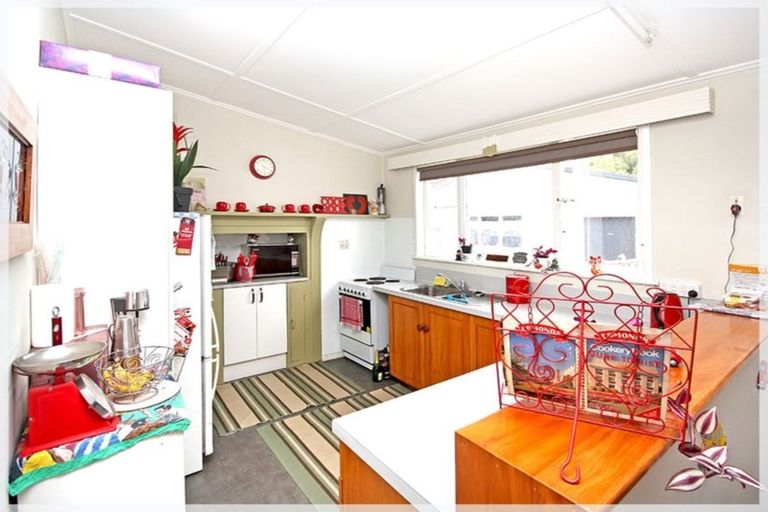 Photo of property in 30 Coley Street, Foxton, 4814