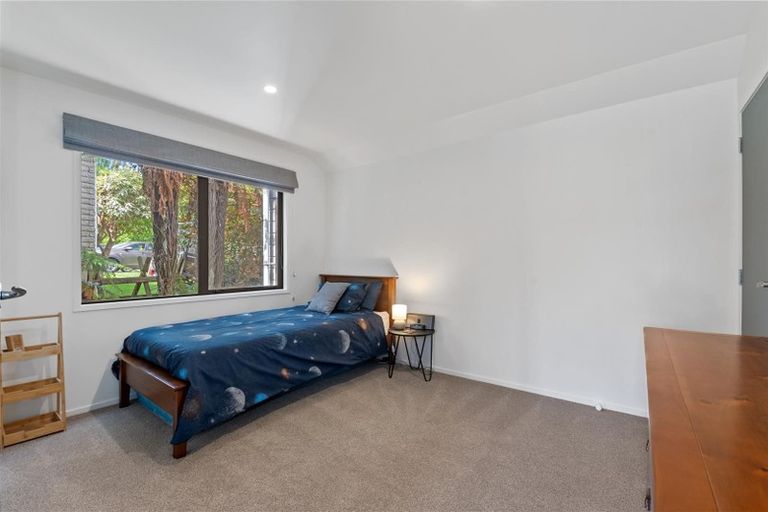 Photo of property in 12 Waitawa Place, Lynmore, Rotorua, 3010