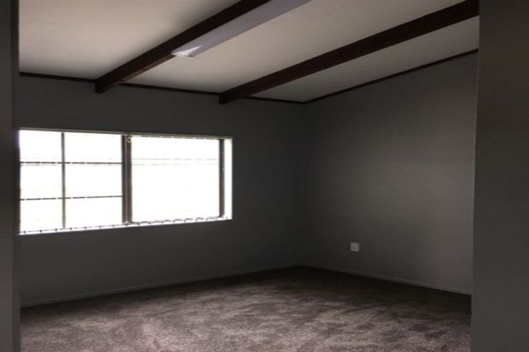 Photo of property in 2/11 Station Road, Takanini, 2112