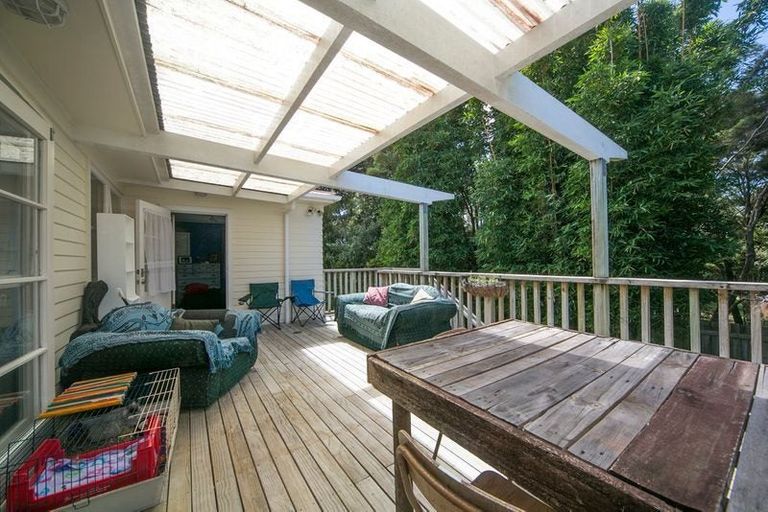 Photo of property in 2 Paewai Road, Glen Eden, Auckland, 0602
