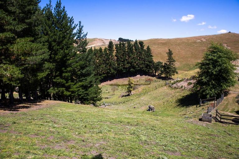 Photo of property in 690 Swamp Road, Puketapu, Napier, 4183