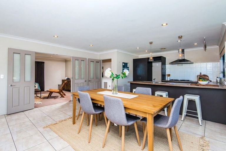 Photo of property in 53 Te Puia Drive, Aotea, Porirua, 5024