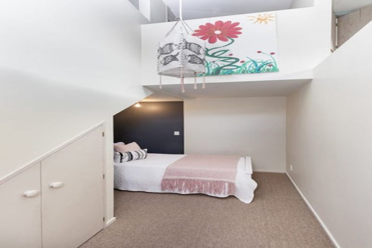 Photo of property in 2/18 Darvel Street, Riccarton, Christchurch, 8011