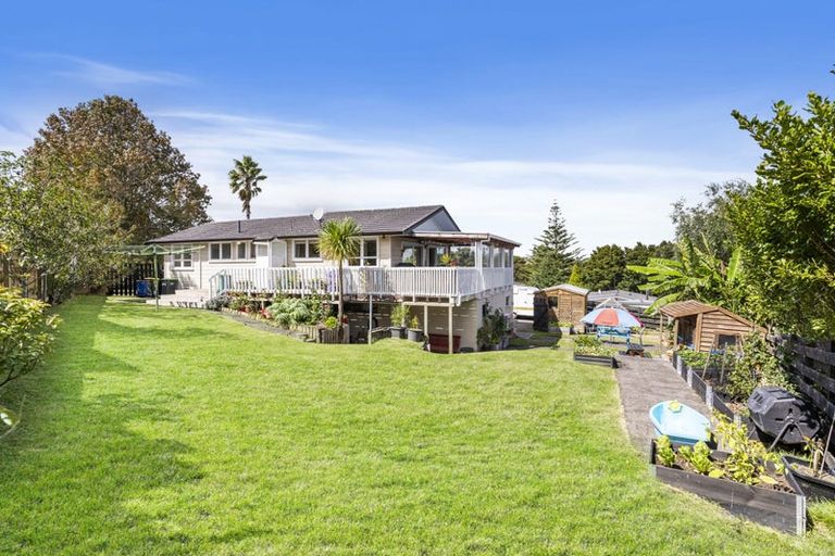 Photo of property in 32 Windy Ridge Road, Glenfield, Auckland, 0629