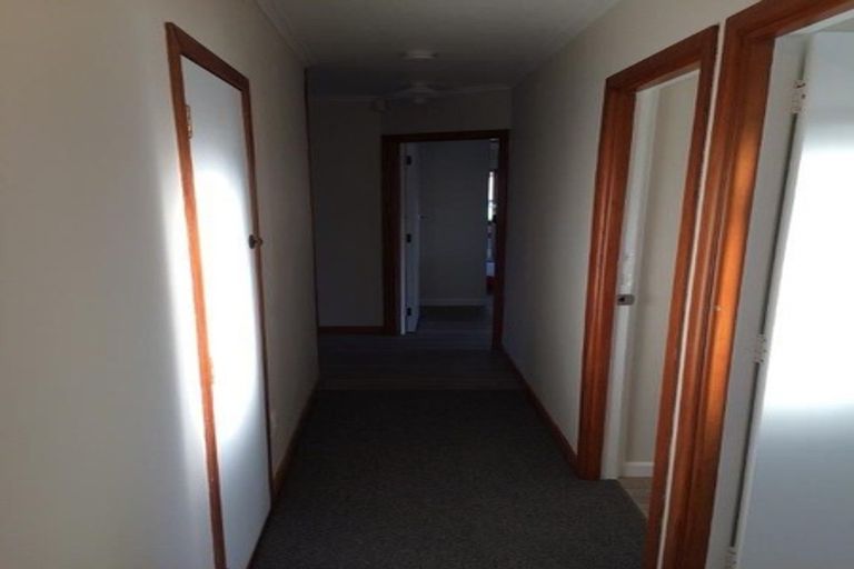 Photo of property in 25 Myers Road, Manurewa East, Auckland, 2102