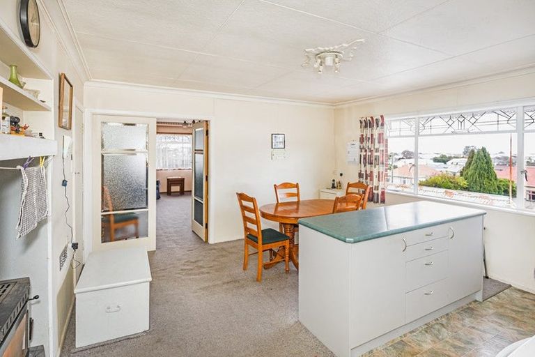 Photo of property in 1 Earn Street, Oamaru North, Oamaru, 9400