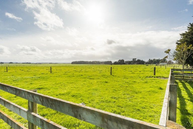 Photo of property in 2757 State Highway 1, Rongotea, Palmerston North, 4479