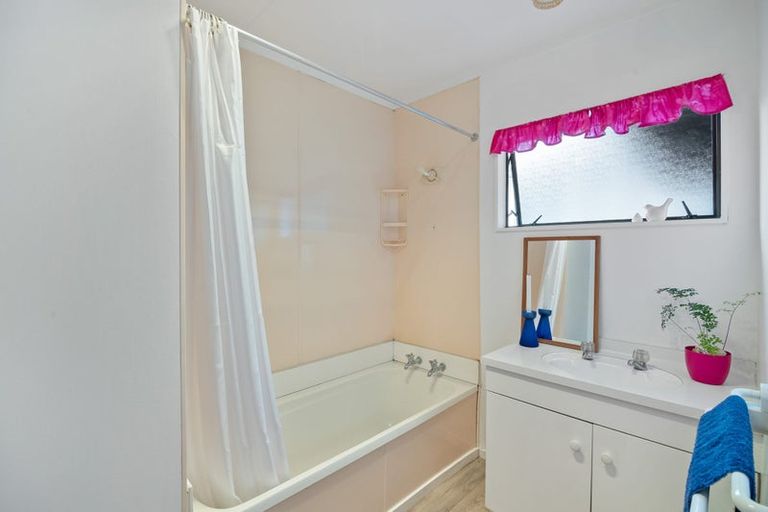 Photo of property in 156 Tipahi Street, Nelson South, Nelson, 7010