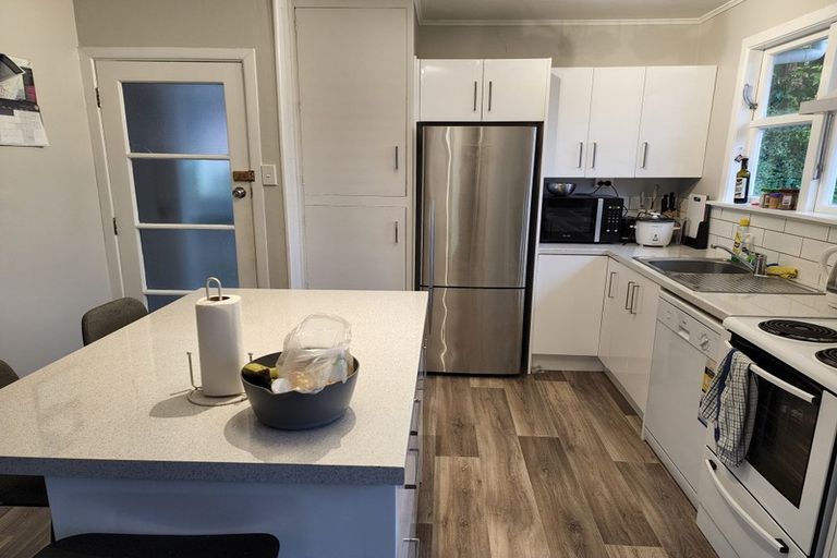 Photo of property in 5 Whangakoko Grove, Birchville, Upper Hutt, 5018