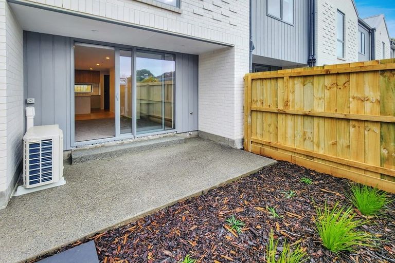 Photo of property in 8/16 Sladden Street, Naenae, Lower Hutt, 5011