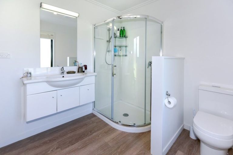 Photo of property in 5 Perrin Place, Darfield, 7510