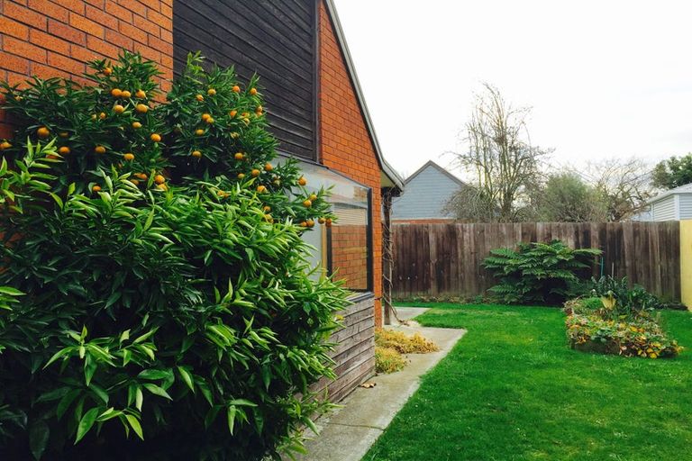 Photo of property in 2/104a Forfar Street, St Albans, Christchurch, 8014