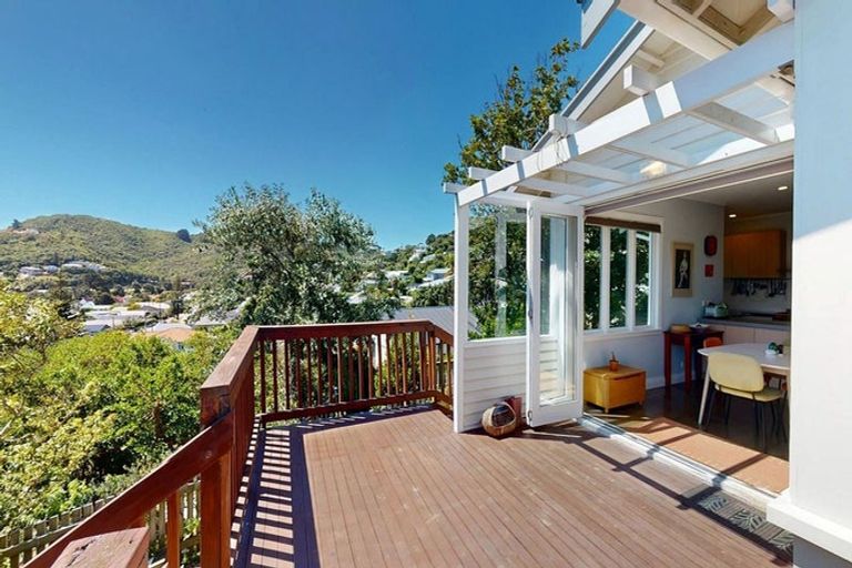 Photo of property in 85 Totara Road, Miramar, Wellington, 6022