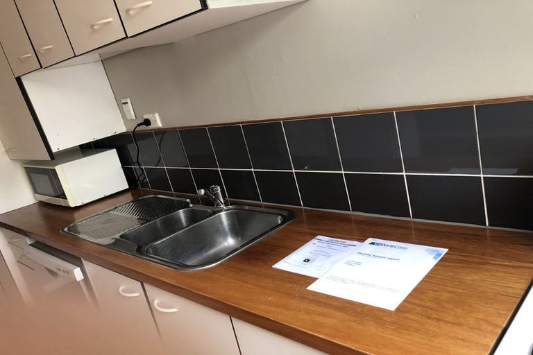 Photo of property in 68-70 Pirie Street, Mount Victoria, Wellington, 6011