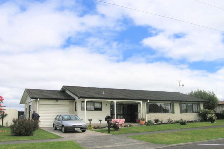 Photo of property in 16 Pooles Road, Greerton, Tauranga, 3112