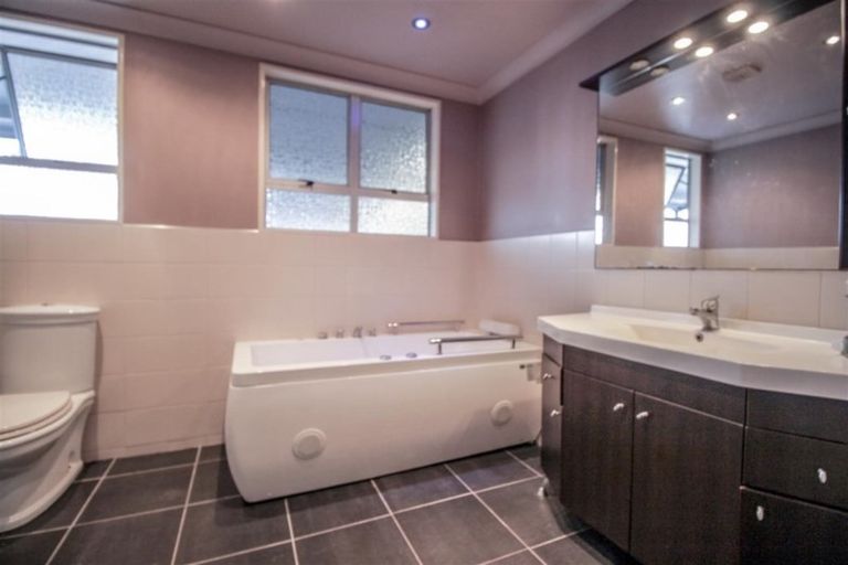 Photo of property in 2 Crystal Place, Pukehangi, Rotorua, 3015