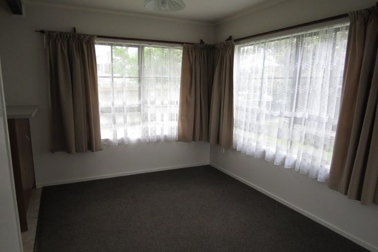 Photo of property in 15 Beihlers Road, Weymouth, Auckland, 2103