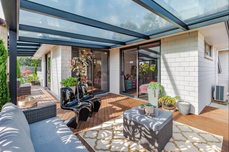 Photo of property in 41a Queenwood Road, Levin, 5510