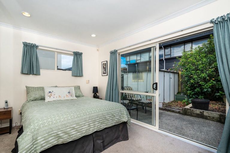 Photo of property in 5/16 Vinograd Drive, Te Atatu Peninsula, Auckland, 0610