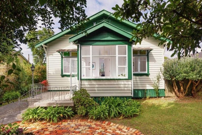 Photo of property in 22 Rimu Street, New Lynn, Auckland, 0600