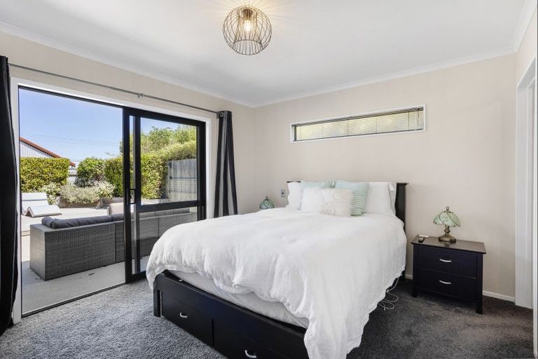 Photo of property in 32a Bath Street, Brighton, Dunedin, 9035