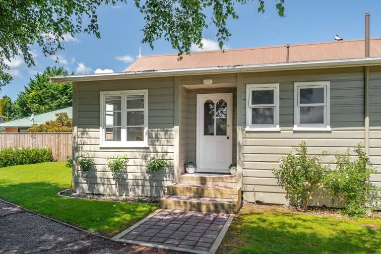 Photo of property in 9 Yule Grove, Greytown, 5712