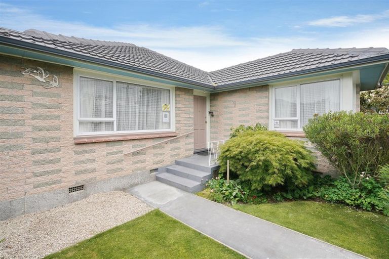 Photo of property in 1/14 Farquhars Road, Redwood, Christchurch, 8051