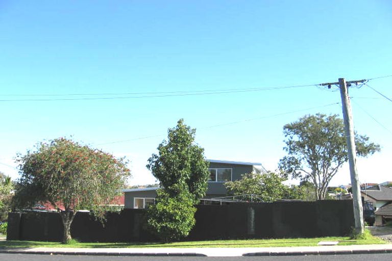 Photo of property in 2/32 Killarney Avenue, Torbay, Auckland, 0630