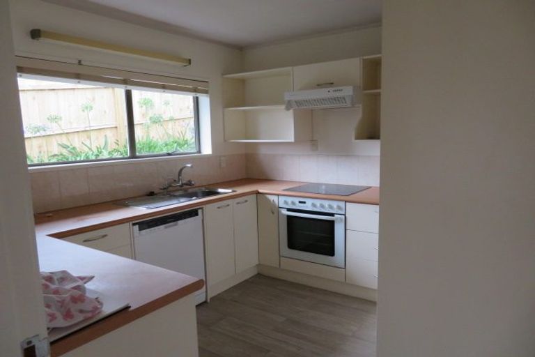 Photo of property in 2/1 Bramley Drive, Farm Cove, Auckland, 2012