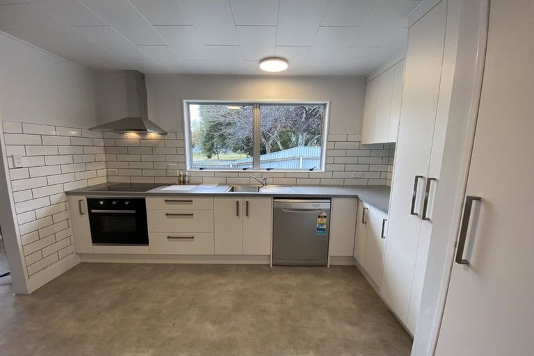 Photo of property in 17 Kirkcaldy Crescent, Flaxmere, Hastings, 4120