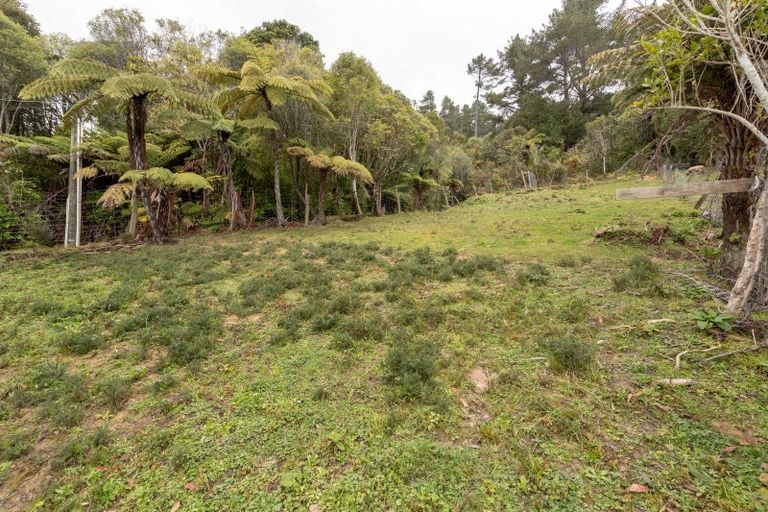 Photo of property in 124 Wyndham Road, Pinehaven, Upper Hutt, 5019